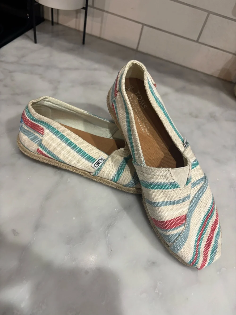 🌸TOMS Women's Striped Canvas Espadrilles in Cream, Teal & Coral